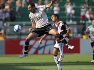 Danilo marcou contra o Vasco, mas no convenceu