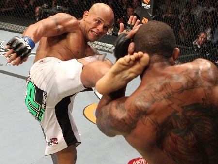Maiquel Falco far sua 30 luta em maro de 2011, no UFC On Versus 3