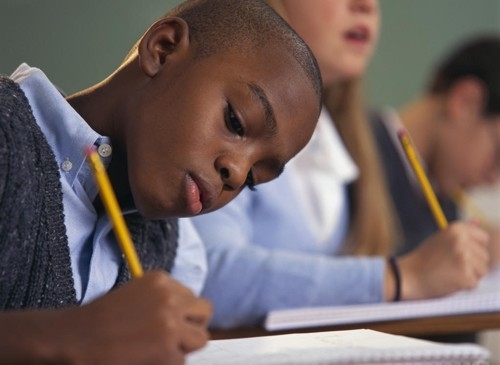 Brasil melhora mdia, mas fica entre piores em ranking de ensino da OCDE