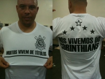 Depois de perder o ttulo, Ronaldo postou foto de campanha no Twitter