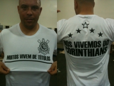 Depois de perder o ttulo, Ronaldo postou foto de campanha no Twitter