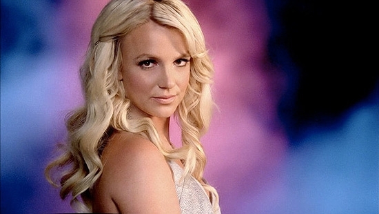 A cantora pop norte-americana Britney Spears, que apanhou do namorado, segundo contou ex-marido a revista