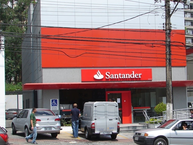Agncia bancria do Santander, do Morumbi, foi alvo de um assalto nesta quarta-feira (1)