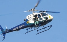 Com apoio do helicptero e com 5 viaturas, PM conseguiu fazer cerco a 2 dos acusados; terceiro conseguiu fugir