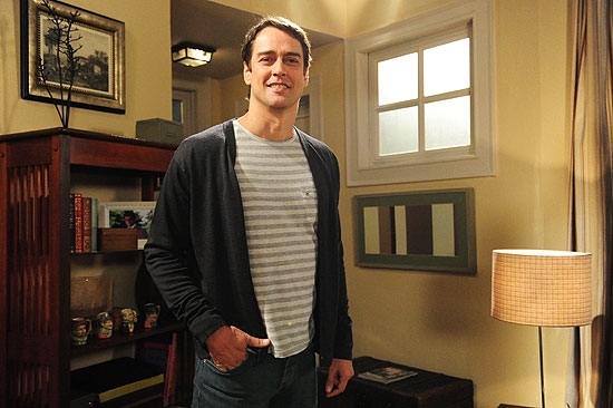 Gerson (Marcello Antony,  esquerda), que revelou seu segredo no consultrio do psiquiatra Flvio Gikovate em 