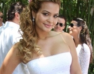 Geisy Arruda no casamento de Adriane Galisteu