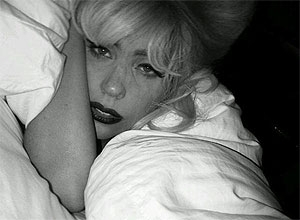 A cantora pop americana Lady Gaga, que vai abandonar o Twitter e o Facebook durante campanha em prol de crianas com Aid