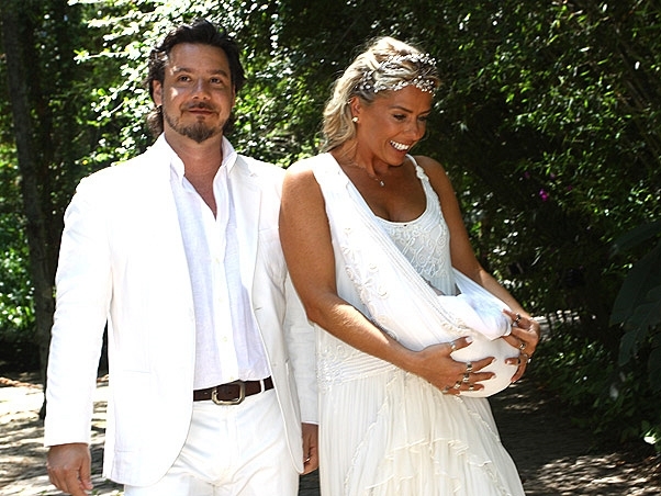 Galisteu com o noivo, Alexandre Idice, e Vittorio