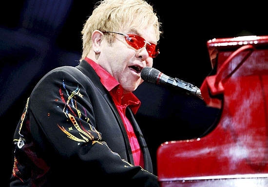 Elton John diz que 