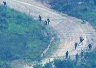 Bandidos fogem da polcia na Vila Cruzeiro