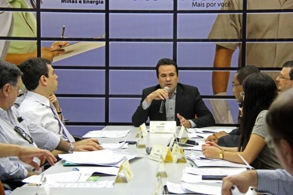 Momento de anlise na 41 Reunio Ordinria do Conselho Estadual de Desenvolvimento Empresarial (Cedem), realizada na Si