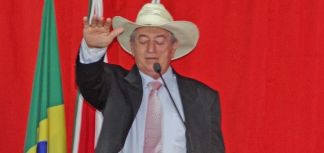 Prefeito Edson no juramento de posse