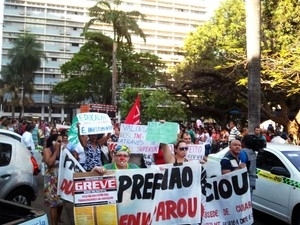 Professores protestaram no dia 22 em Cuiab.