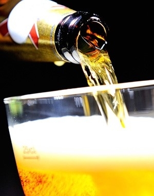 Nova norma autoriza incluso de mel, chocolate e especiarias na receita original da cerveja