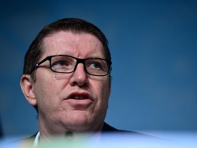 Diretor de marketing da Fifa, Thierry Weil, minimizou problemas tcnicos no primeiro dia de vendas