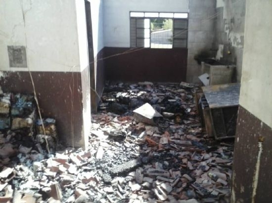 cadeia parcialmente destruda