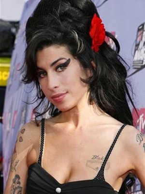 A cantora Amy Winehouse.