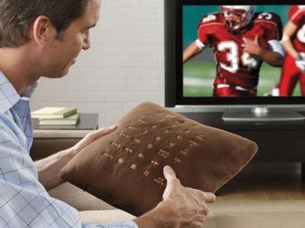 A Pillow Remote Control pode controlar mais de 500 aparelhos