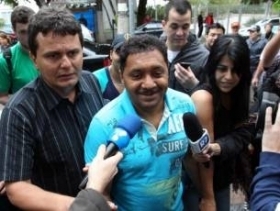 Foto: G1 (Tiririca saindo do TCE)