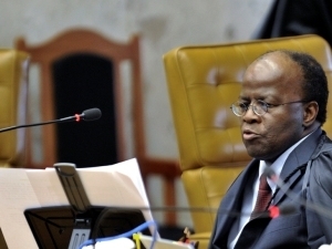Joaquim Barbosa, relator do recurso do deputado federal Jader Barbalho (PMDB-PA) contra a Lei da Ficha Limpa.