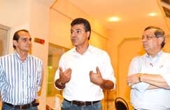 O governador eleito pelo Paran, Beto Richa (PSDB), chegou em Cuiab ontem  noite e segue hoje para Lucas do Rio Verde 