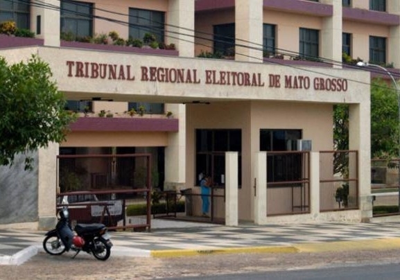 O Tribunal Regional Eleitoral disponibiliza o disque-denncia que pode ser acionado por qualquer cidado