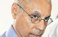 J�lio Campos ocupou v�rios cargos e deve ser eleito � C�mara, se juntando em Bras�lia ao irm�o-senador Jayme 