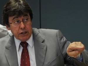 Presidente dos Correios, David Jos� de Matos, durante coletiva nesta segunda-feira (20).