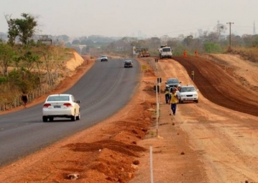 Primeira obra da Copa do Mundo de 2014, duplica��o da MT-251 sai em dezembro 