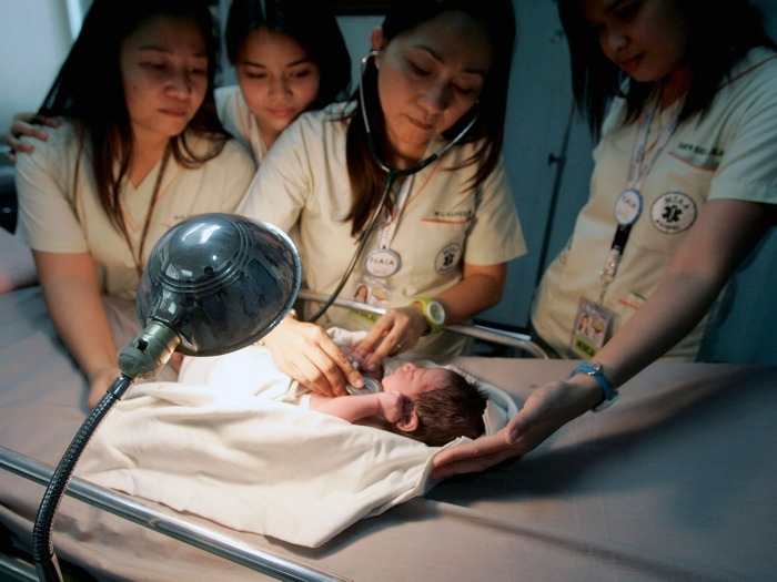 Beb foi batizado de Jorge Francis e levado para o hospital.