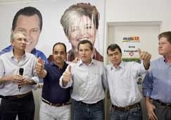 O candidato � reelei��o, o governador Silval Barbosa (PMDB) confirmou ontem o respaldo de um grupo do PTB de Cuiab�  