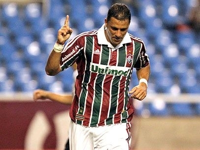 Washington marcou duas vezes no primeiro tempo e chegou a oito gols no Campeonato Brasileiro