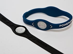 Bracelete vendido com o apelo de melhorar o equilbrio faz propaganda irregular, afirma Agncia Sanitria