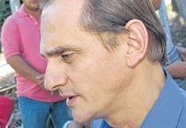 Wilson Santos, que renunciou a prefeitura para disputar eleio, quer manter hegemonia dos tucanos