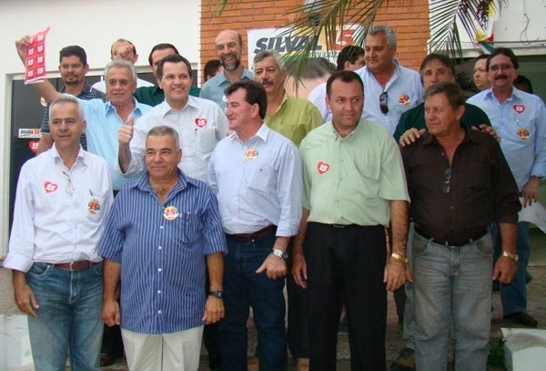 Oito prefeitos que integravam as coligaes de Wilson Santos e Mauro Mendes 