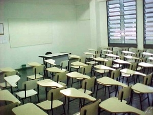 Acrdo do TRE impossibilita governo de colocar professores nas vagas de afastados, no-previstas