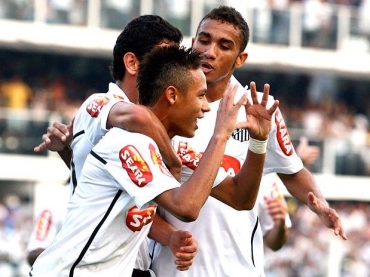 Neymar teve atuao decisiva na vitria sobre o Atltico-MG