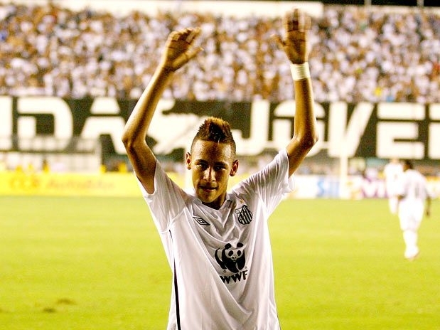 Neymar permanece no Peixe para alegria geral da nao santista