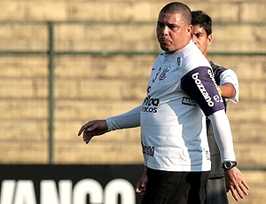 J Soares para Ronaldo: De gordo para gordo, procure um spa