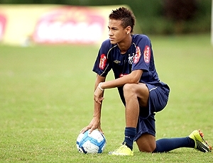 Na mira do Chelsea, Neymar aguarda desfecho