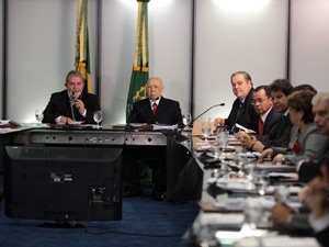 Presidente Lula e o vice-presidente Jos� Alencar participam de reuni�o ministerial, em Bras�lia