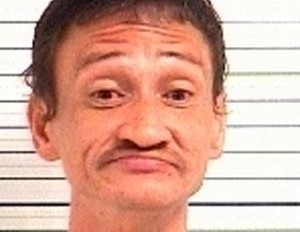 Thanh Khuu foi pego nu. 