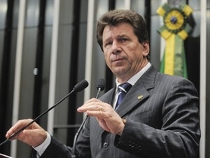 O senador Ivo Cassol (PP-RO), em sesso no plenrio