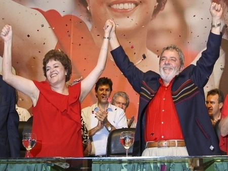 Procuradoria d� parecer favor�vel para multa a Lula, Dilma e PT em R$ 250 mil
