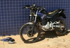 Moto usada por ladres, que levaram R$ 25 da vtima, e apreendida depois pela polcia. Frieza espantou