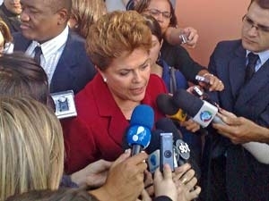 A candidata do PT � Presid�ncia, Dilma Rousseff, ap�s almo�o com o deputado Ciro Gomes.