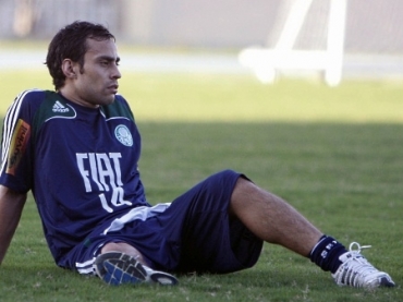 Torcida palmeirense pode comemorar: Valdivia acerta retorno ao clube