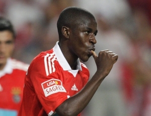 Ramires em ao pelo Benfica