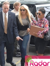 Pris�o: Lindsay Lohan se entrega � justi�a 