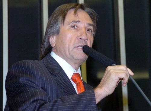 Ao contrrio da maioria, Eliene Lima manteve mesmo ritmo de trabalho em anos eleitorais.